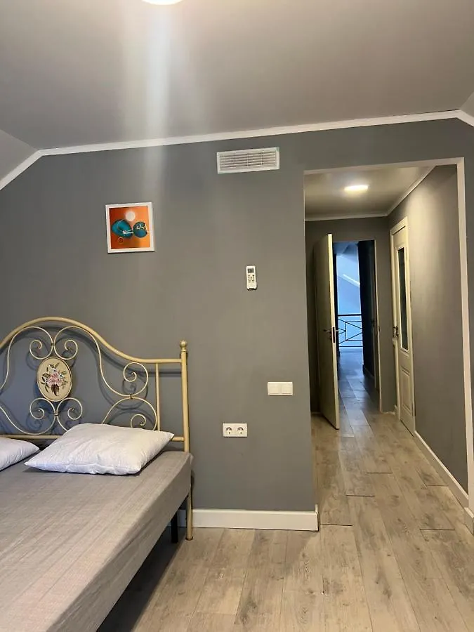 L'Ami Hostel Bel'bulak 0*,  Kazakhstan